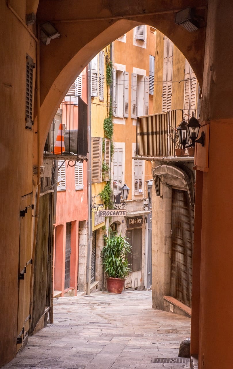 gate, alley, passage-3280205.jpg